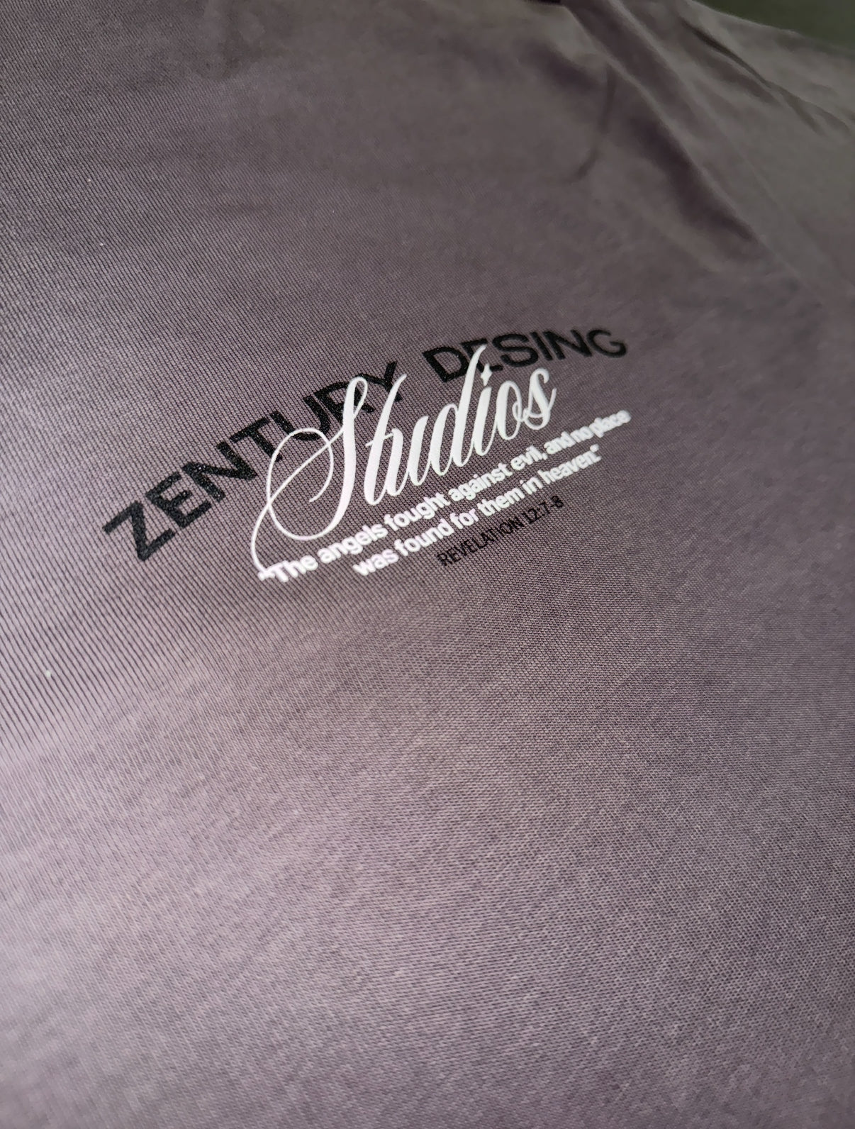 ZENTURY “DESING” ESTUDIOS- "Sky Soldier"- Oversized Gray Tee
